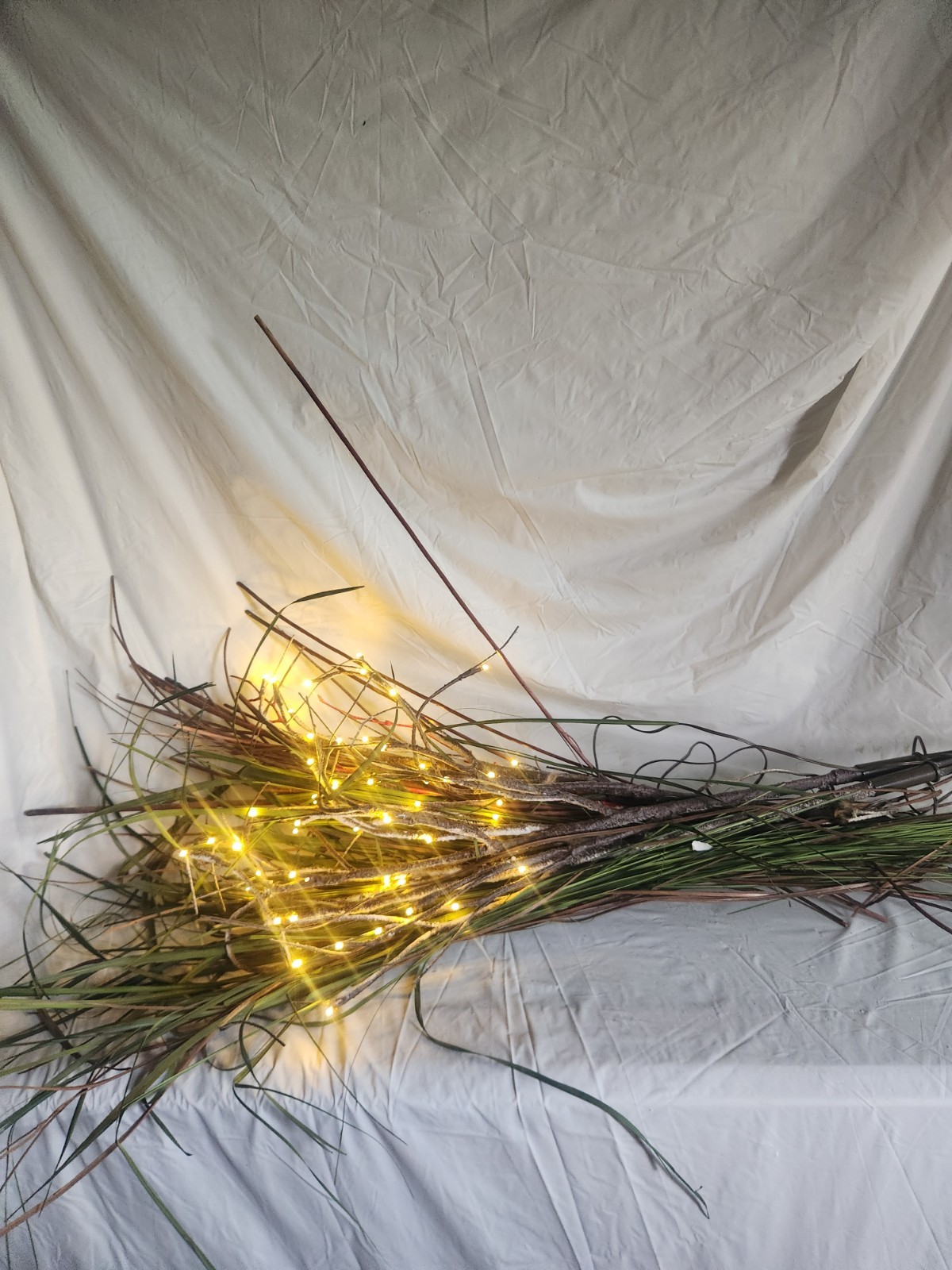 Decorative Artificial Willow Branch Set with White LED Lights for Indoor/Outdoor