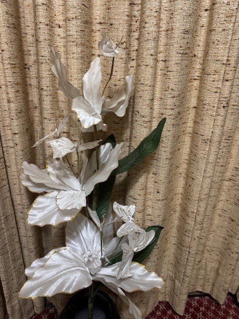 Silk Lily Stem Flowers-2 white w/ Butterflies & 4 red Lillies