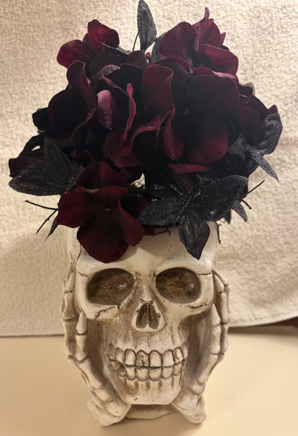 Haunted Floral Spooky Skull Vase Burgundy Hydrangeas Black Butterfly Halloween