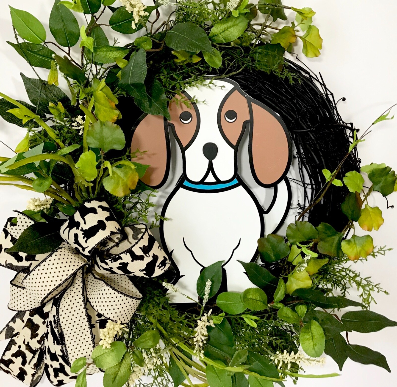 HOUND DOG LOVER 3D BEAGLE SIGN BLACK GRAPEVINE DOOR WREATH FLOWERS GREENERY NEW