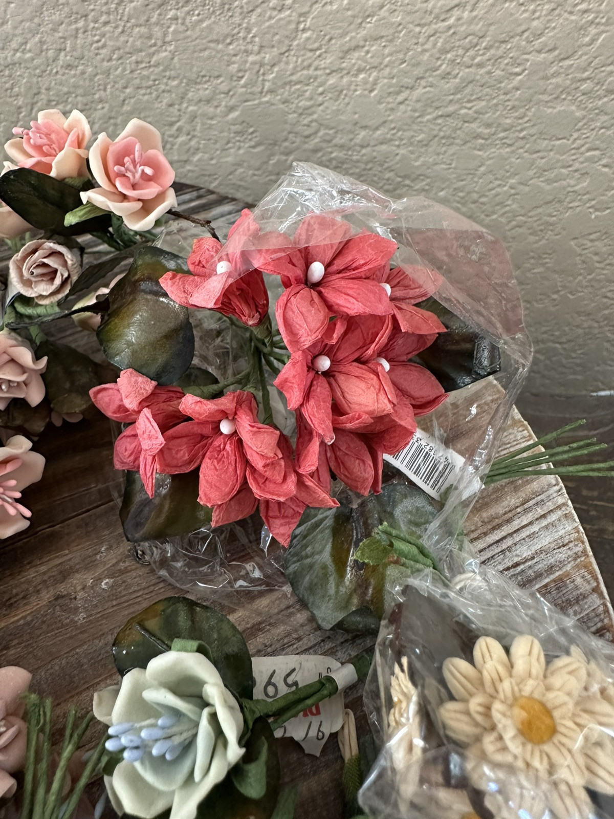 Vintage Miniature Modern Romance decorative Flower Bouquets, 18 Sets NEW