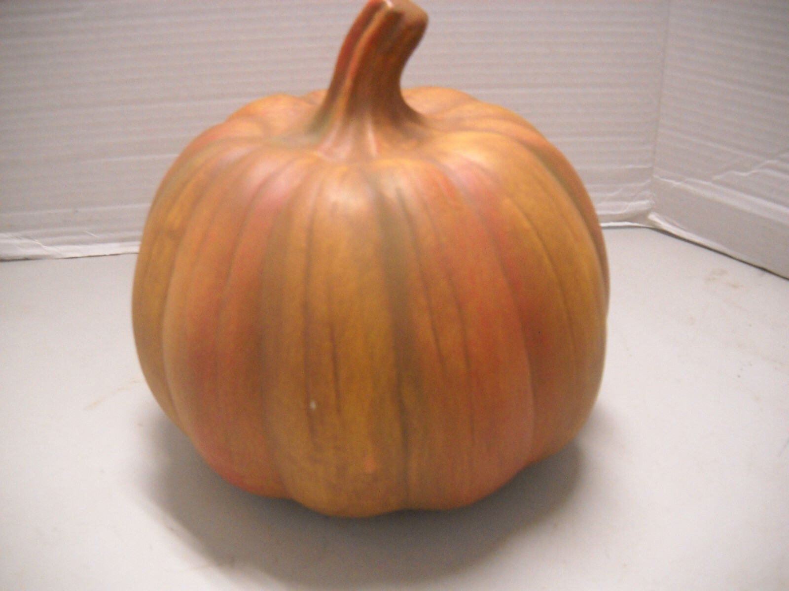 CERAMIC PUMKIN EUROPEAN HOME COLLECTION HOLLOWEEN FALL 8″X 8″