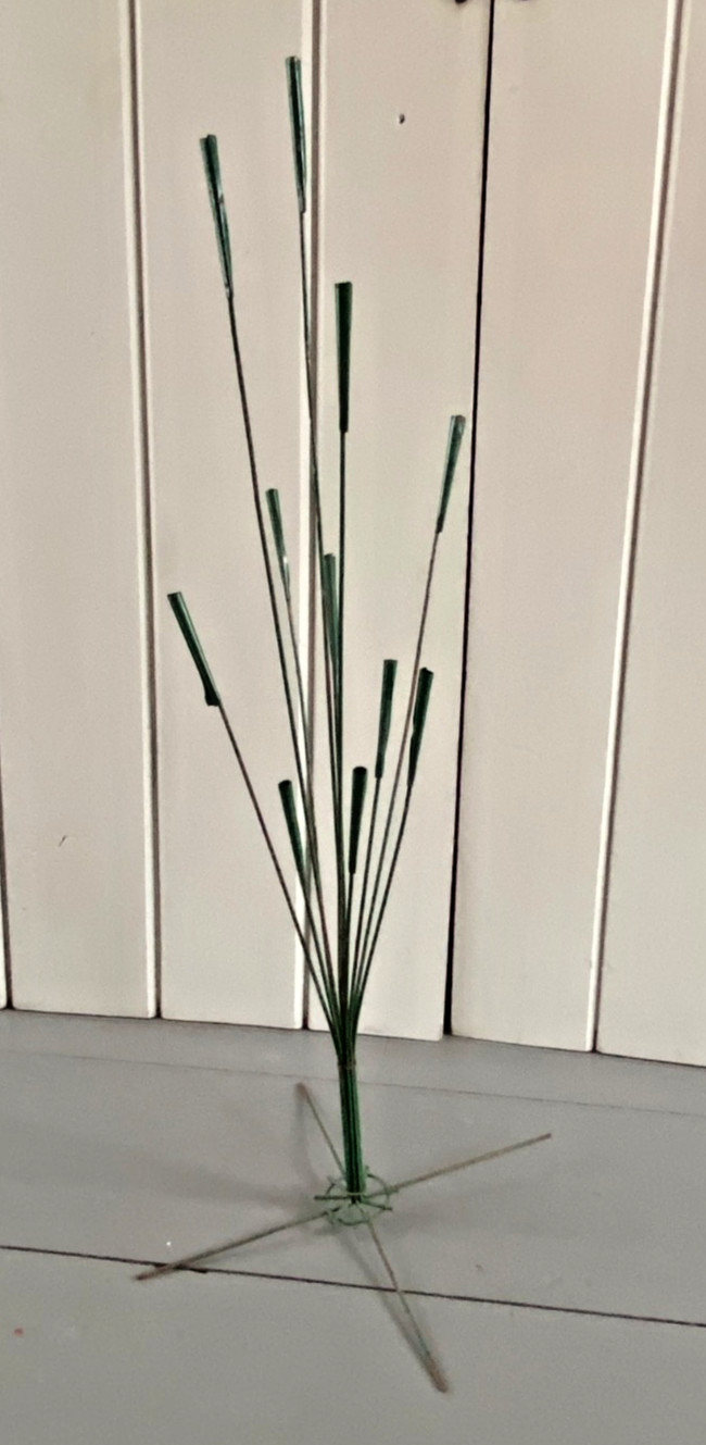 Vtg Rare Green Metal Cattails Grass Flower Frog MCM Kinetic Art Sculpture 37″H