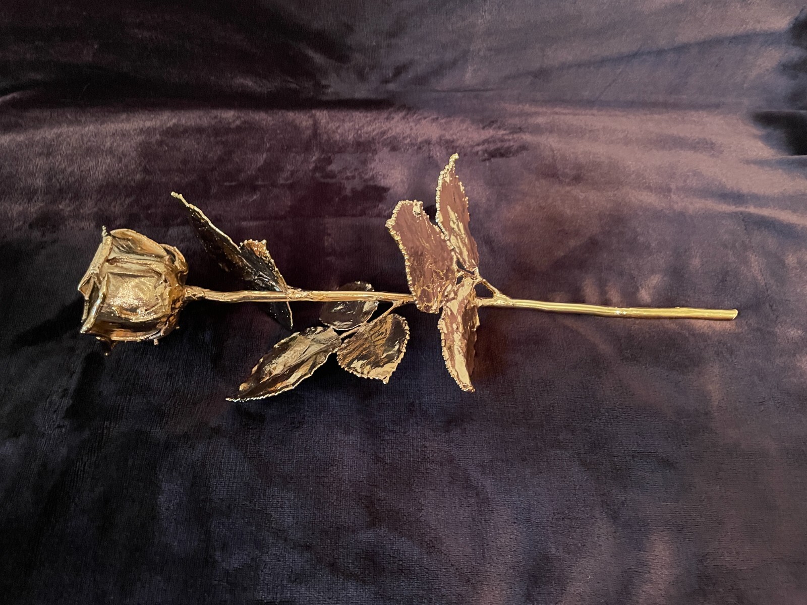 Real Rose dipped in genuine gold – one of a kind