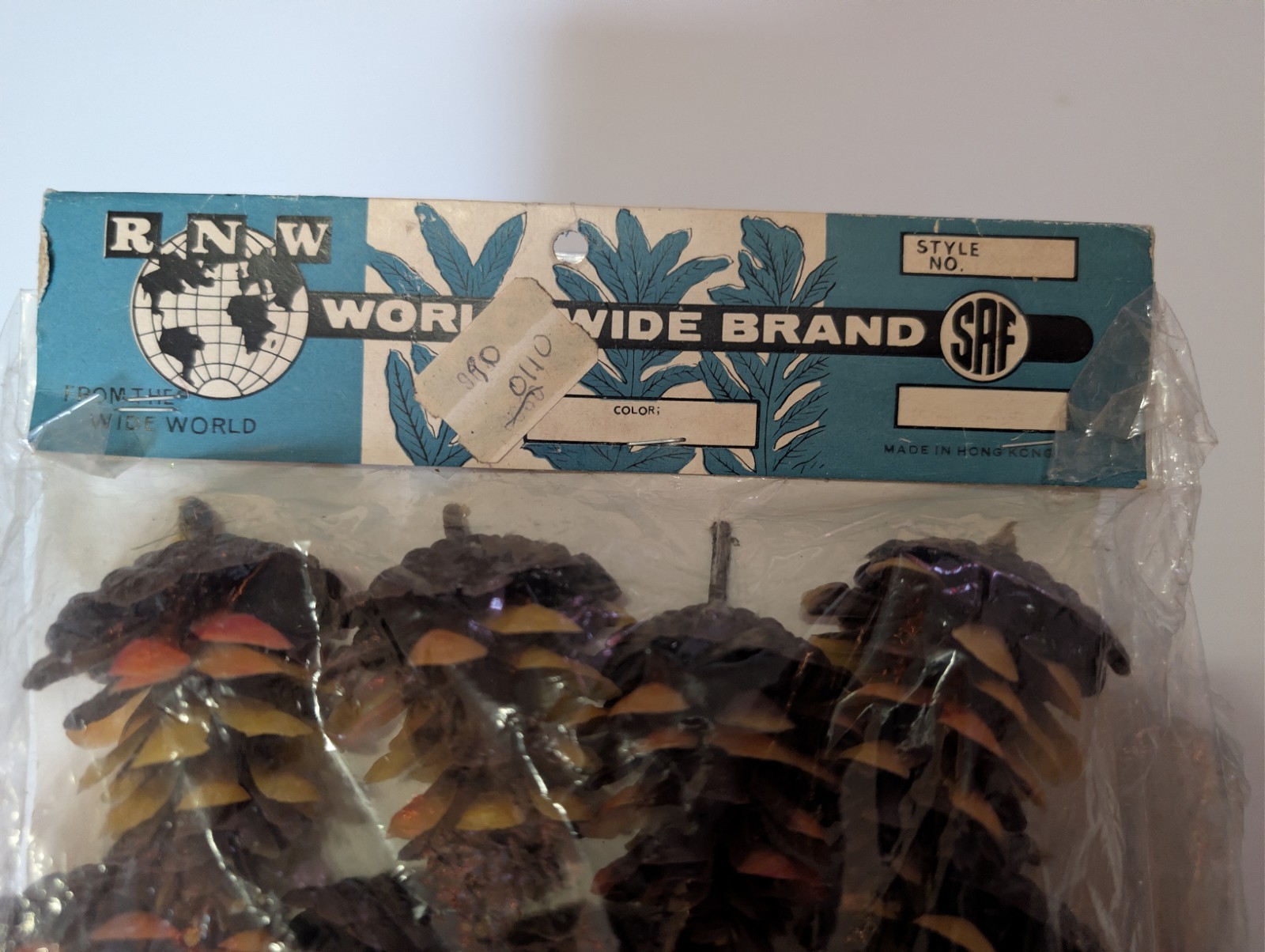 Lot Of 10 Vintage RNW Plastic Pinecones – Brown, Yellow, Orange Original Package