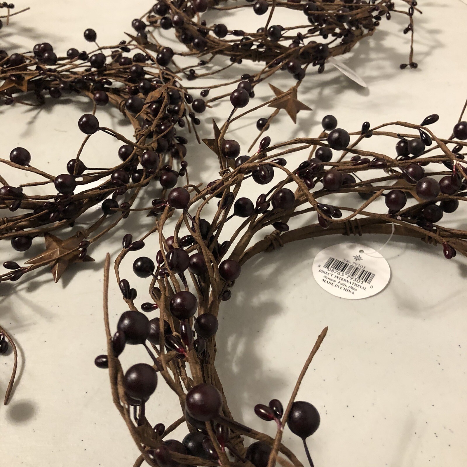 5 Pip Berry And Star Vine Candle rings 6.5” opening Dark Wine