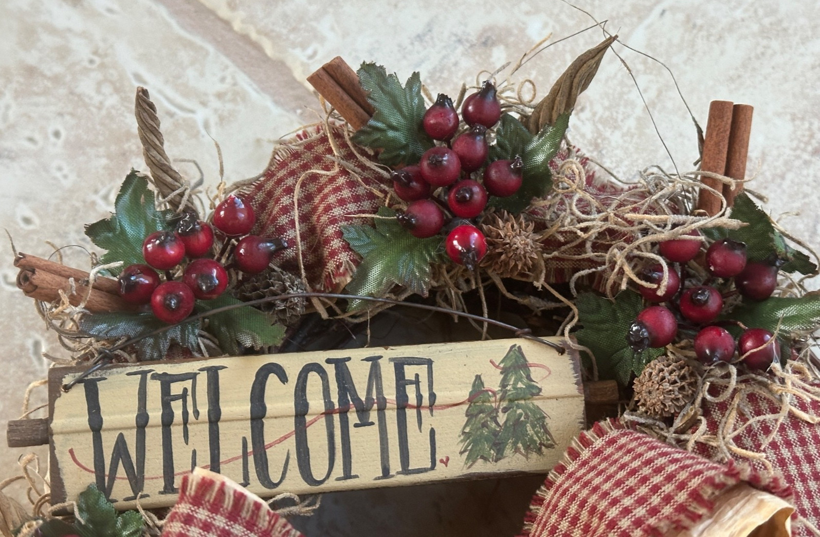 CUSTOM PETITE WELCOME WREATH W/HOMESPUN BOW AND BERRY ACCENTS:NWOT
