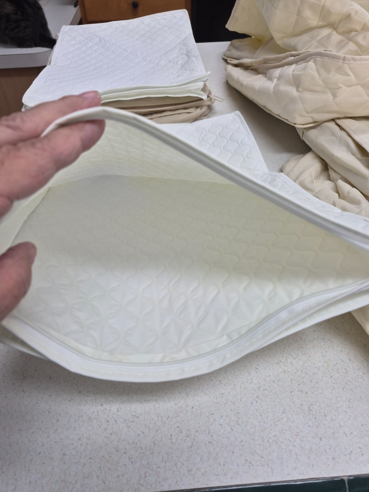 8 China Storage Bags Assorted Sizes Quilted Glasses Long Plate Protectors