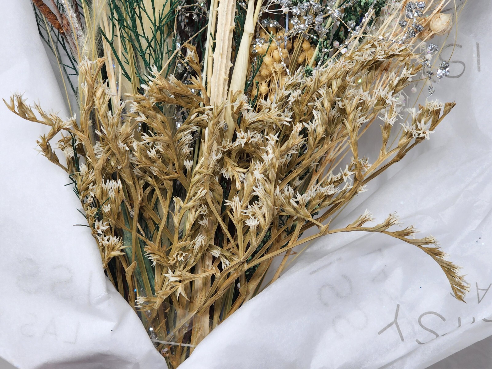 Miss Daisy Large Dried Floral Bouquet, Arrangement 100% All Natural Real Flowers