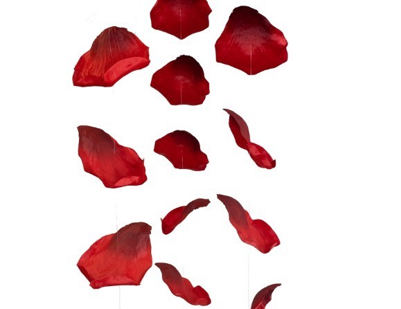 Valentines Day! Bed of Roses 100 Faux Rose Petals with 4 LED tea lights