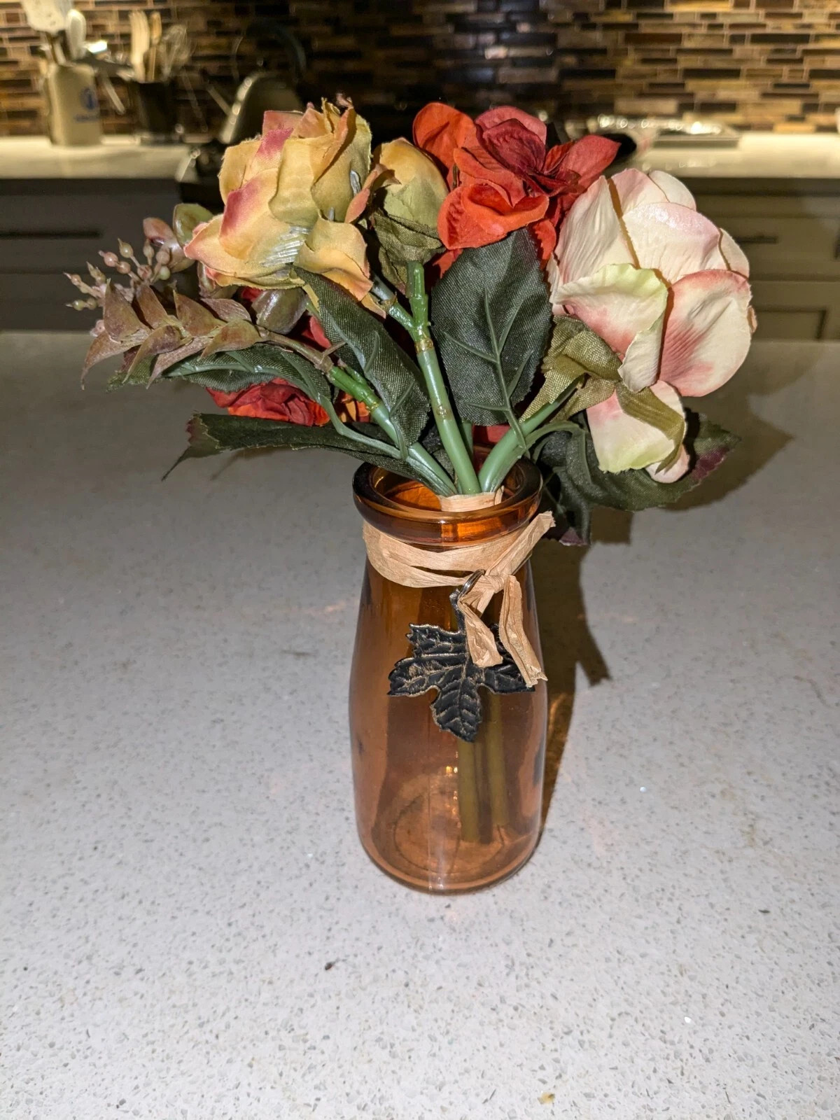 3 Vase Artificial Flowers with Medallion Arrangement in 8.5″x3″x3″ Wooden Basket