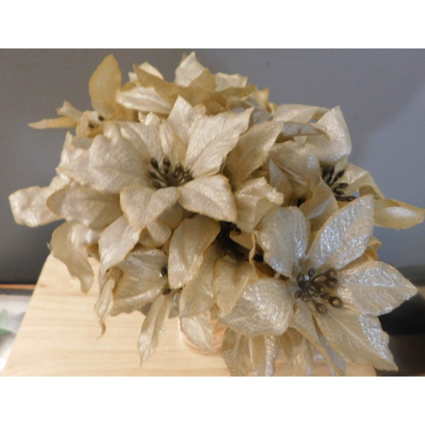 Ashland 9″Gold Sparkle Poinsettia Flower Picks Set of 10. New With Tags