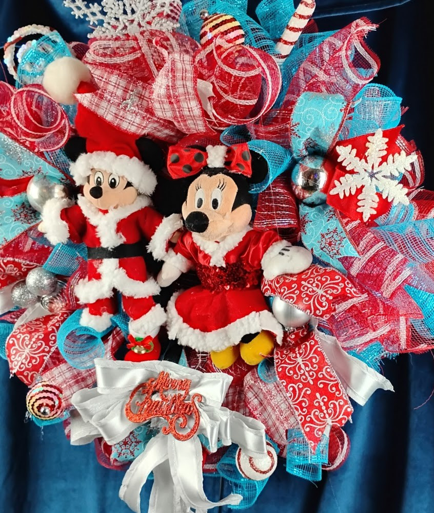 Mickey and Minnie Mouse Christmas Wreath Large 24″ Holiday Front Door Decor