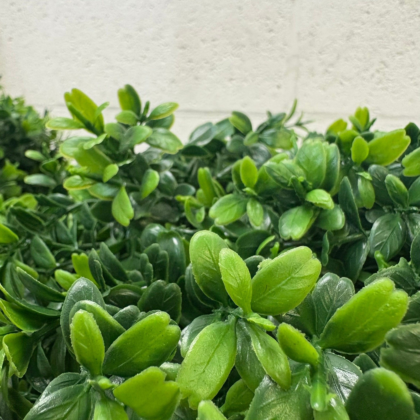 Garvee Set-of-2 Artificial Topiary Boxwood Ball Trees 20″ Front Porch – Green