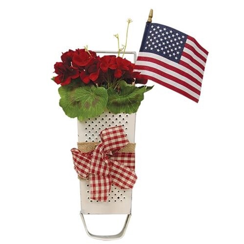 New Americana Patriotic RED GERANIUM VINTAGE GRATER FLAG ARRANGEMENT Wreath Hang