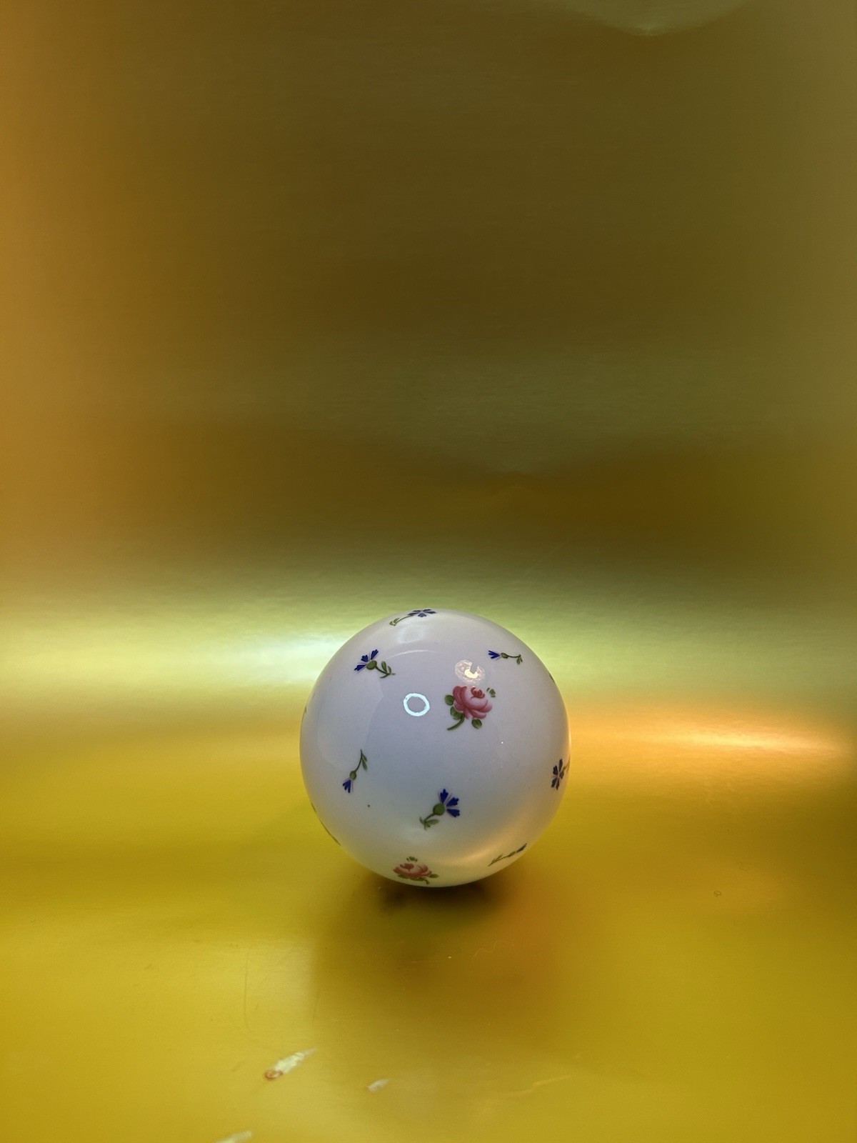 Decorate Porcelain Ball, set of 5.