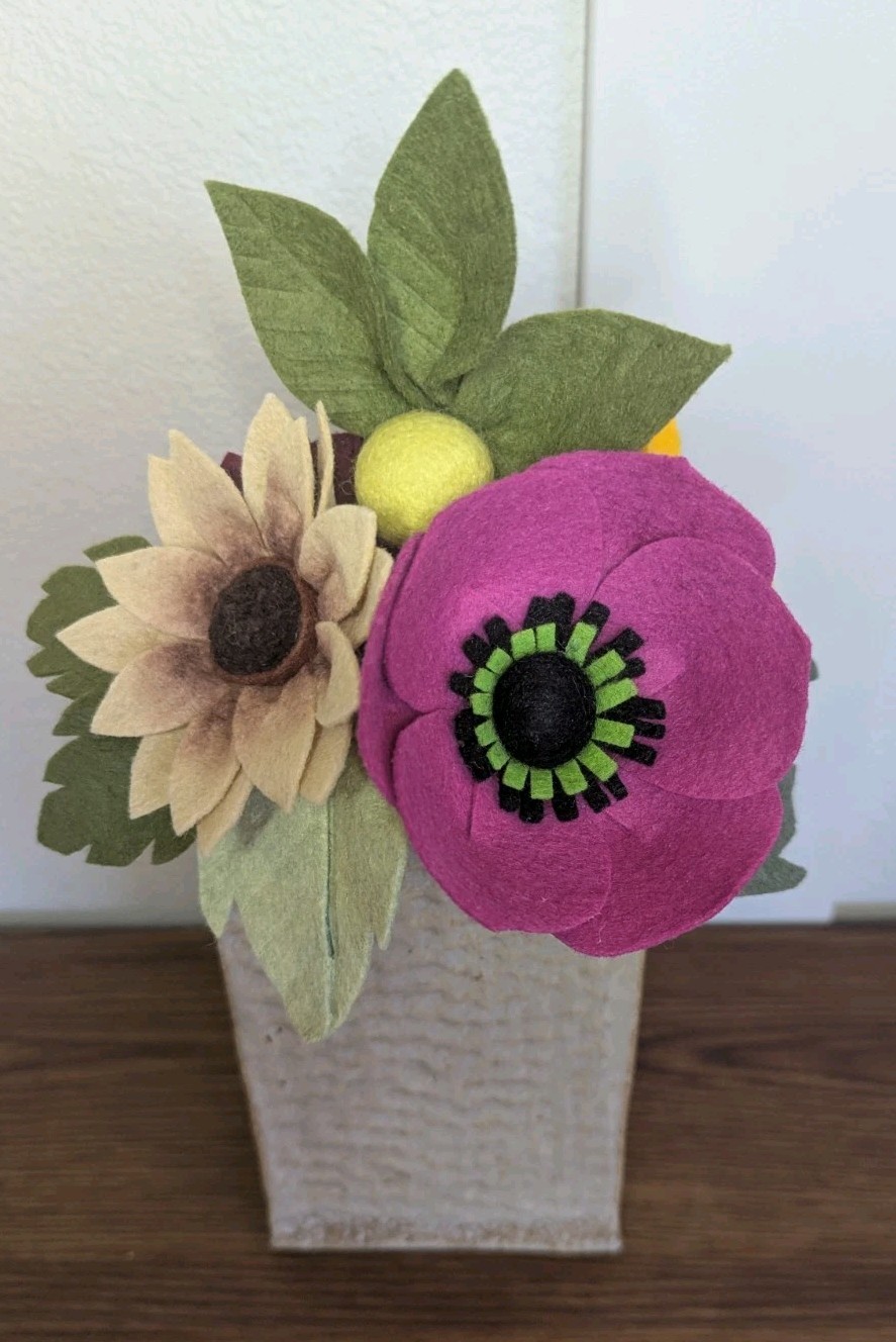 Beautiful Hand Cut Wool Blend Felt Flower Bouquet Gift Wrapped/Great Gift Idea!