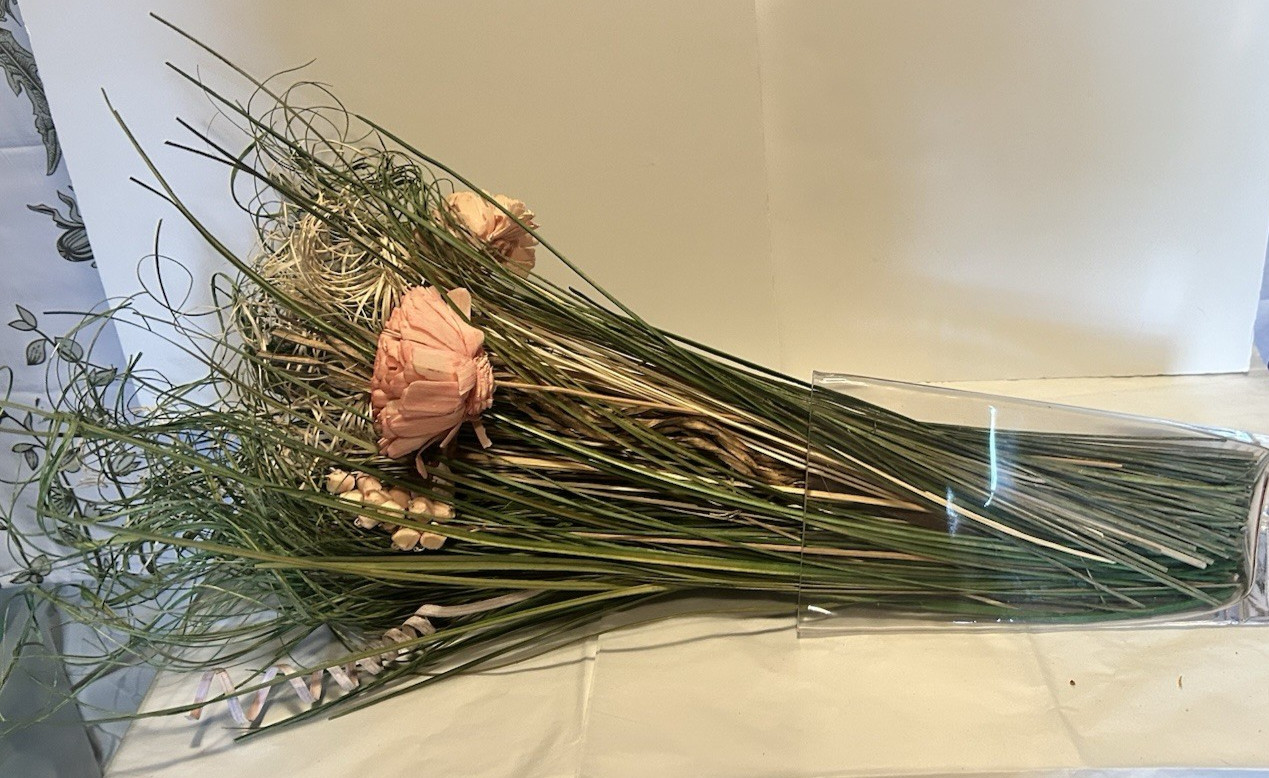 Artificial Flower And Ornamental Grass Display Glass Vase