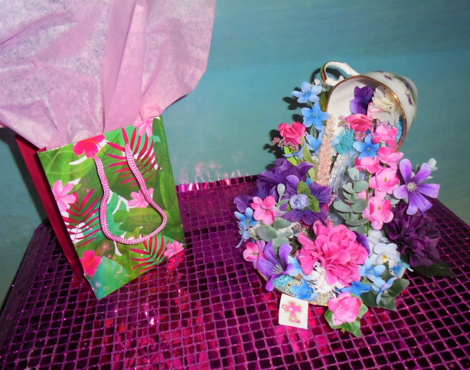  teacup & saucer  Item # T