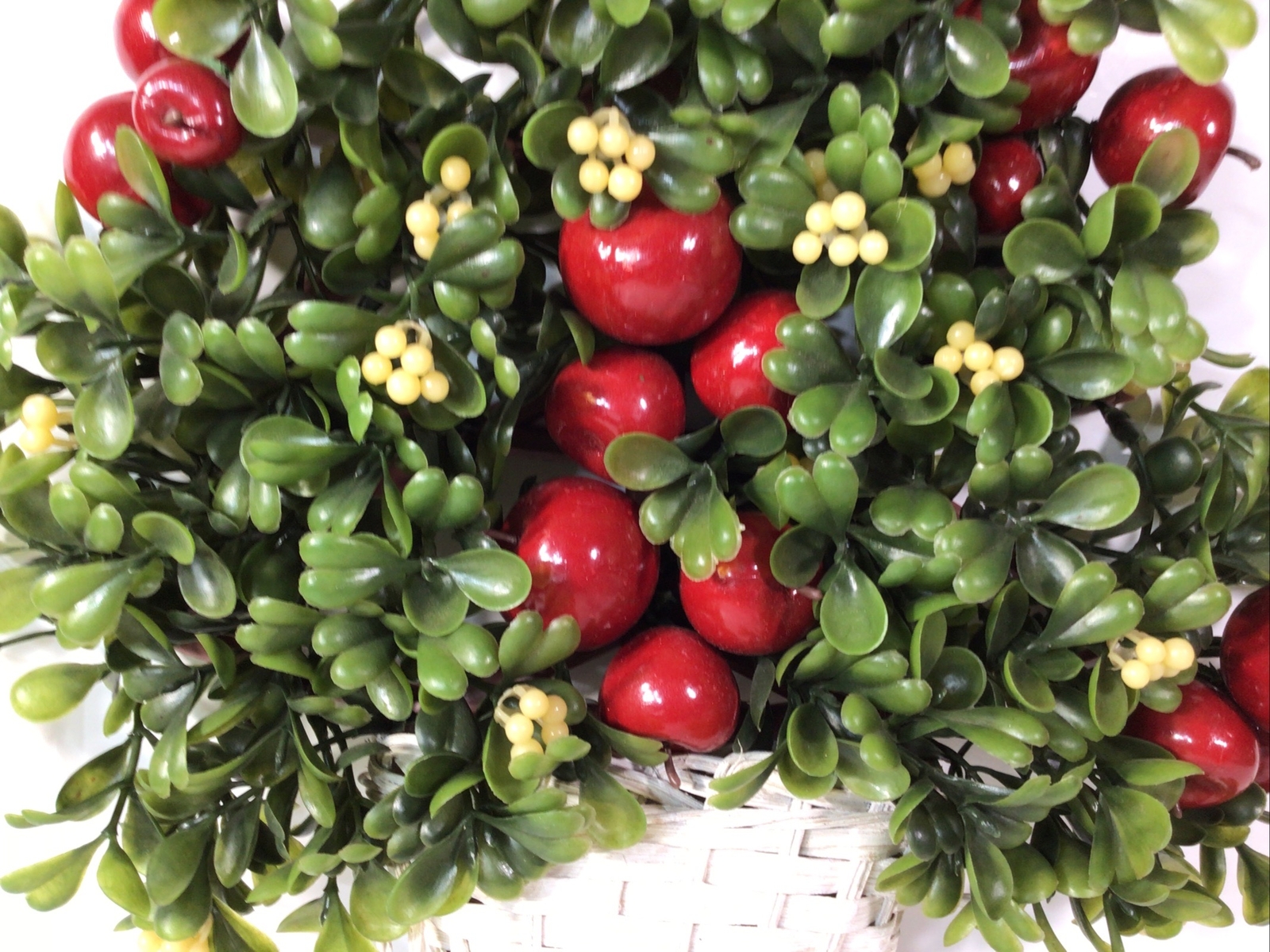 Vintage~MCM~ Green Boxwood Style Tree With Red Apples Wall Hanging Decor ~21”