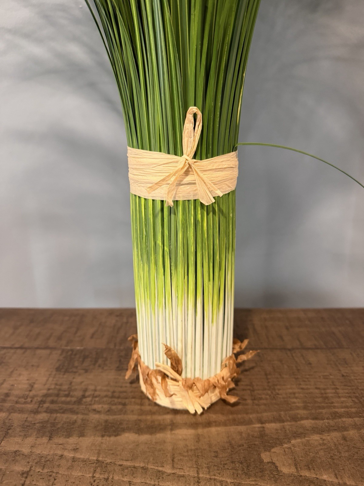 Large 35” Artificial Deorative Onion Grass Bundle Excellent Decor