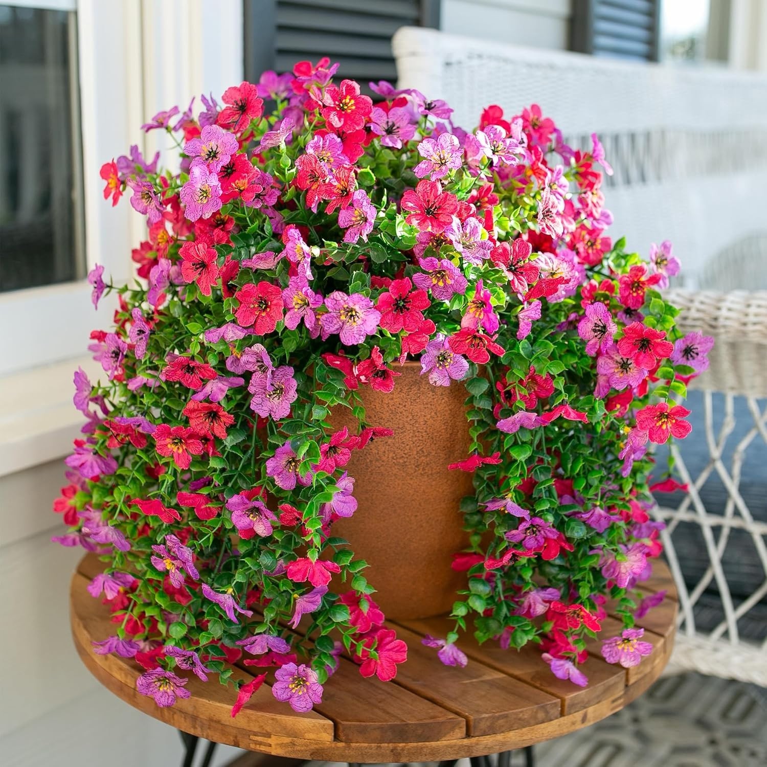 Weather-Resistant Faux Hanging Violets – 2 Pack UV-Protected Outdoor Decorations