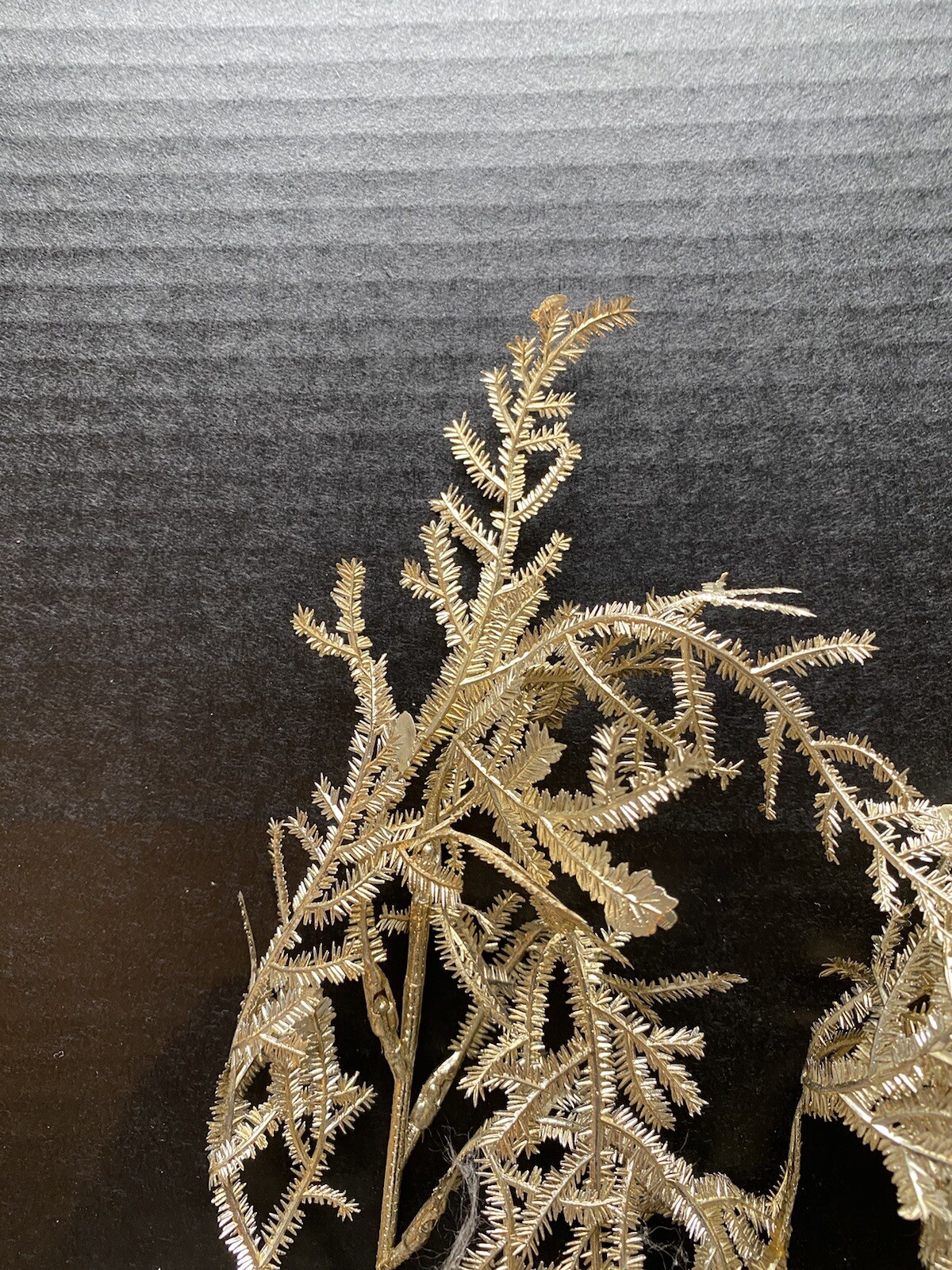 Vintage Plastic Gold Stems of Leaves Ferns Christmas Decor Craft Wire Floral -2