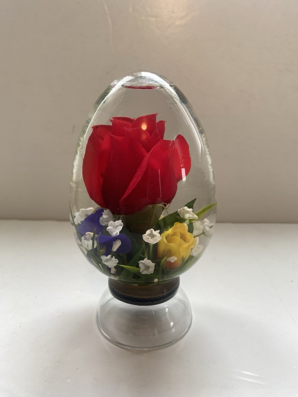 Novelty Decorative Buttplug Shaped Red Rose Flowers Clear Liquid Paperweight