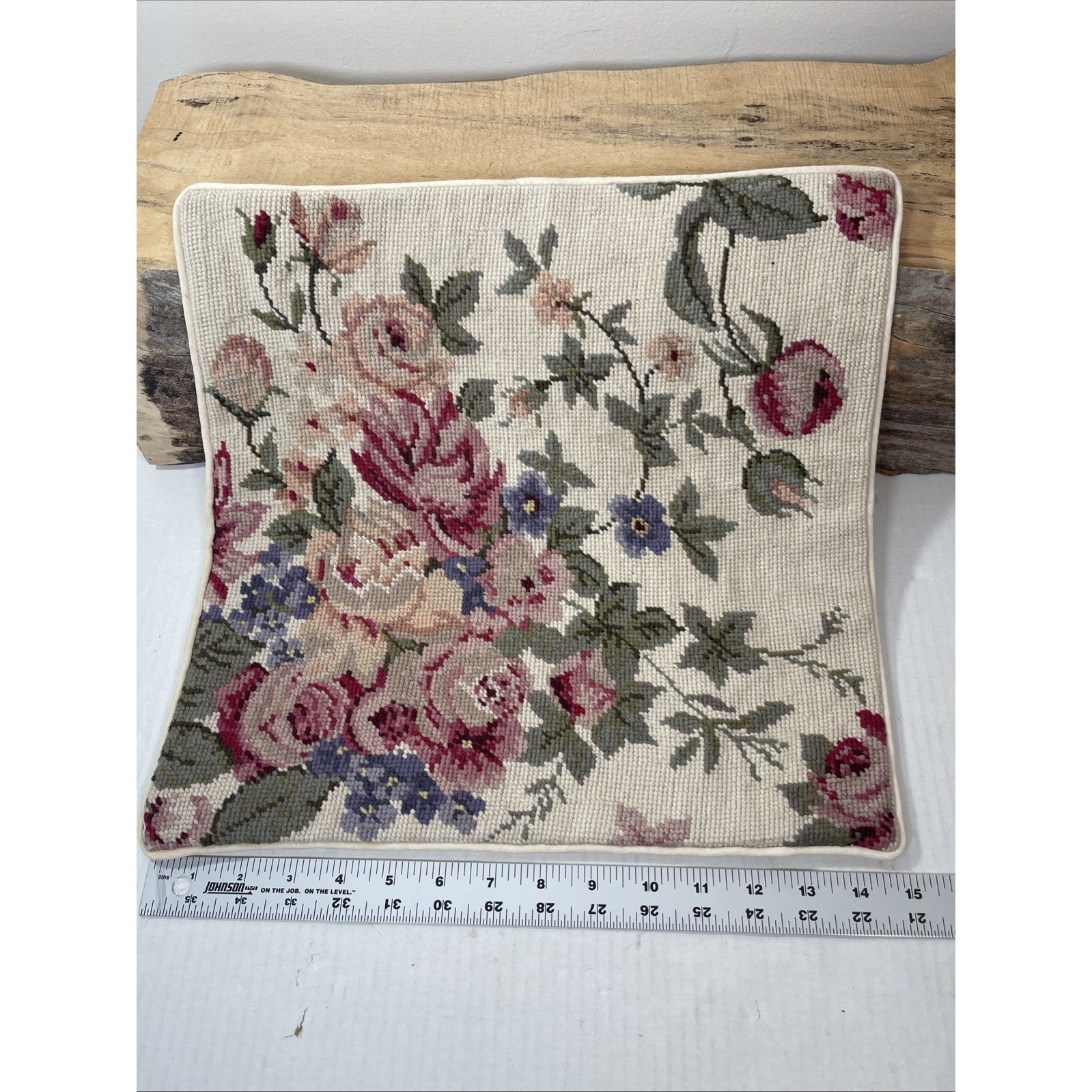 NEW Needlepoint Pillow Cover Floral Pink/Green Multi Roses 15″ Cream Velvet Zip
