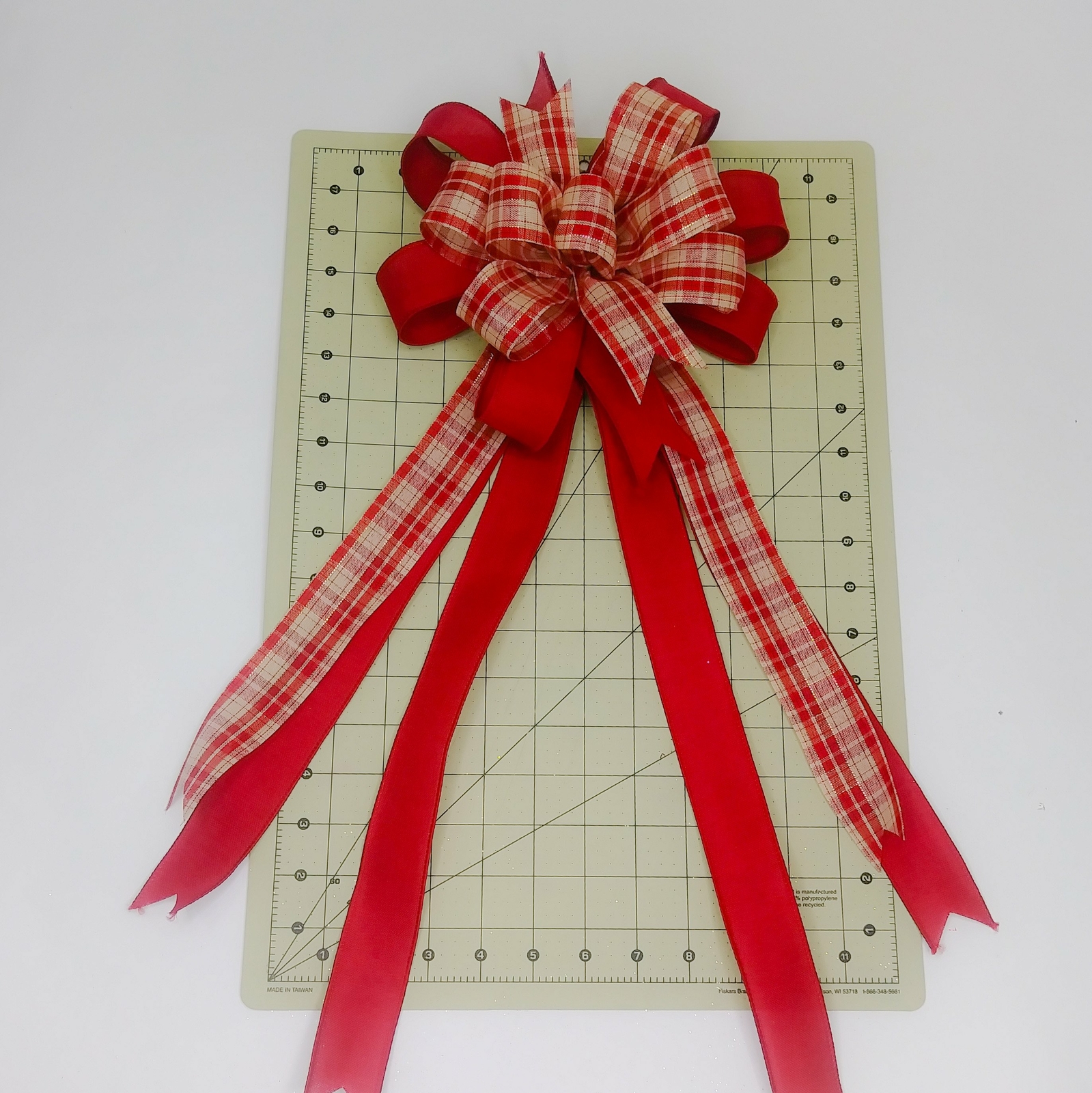 Christmas Bow, Wreath Bow, Red and Natural Plaid, Cranberry Linen