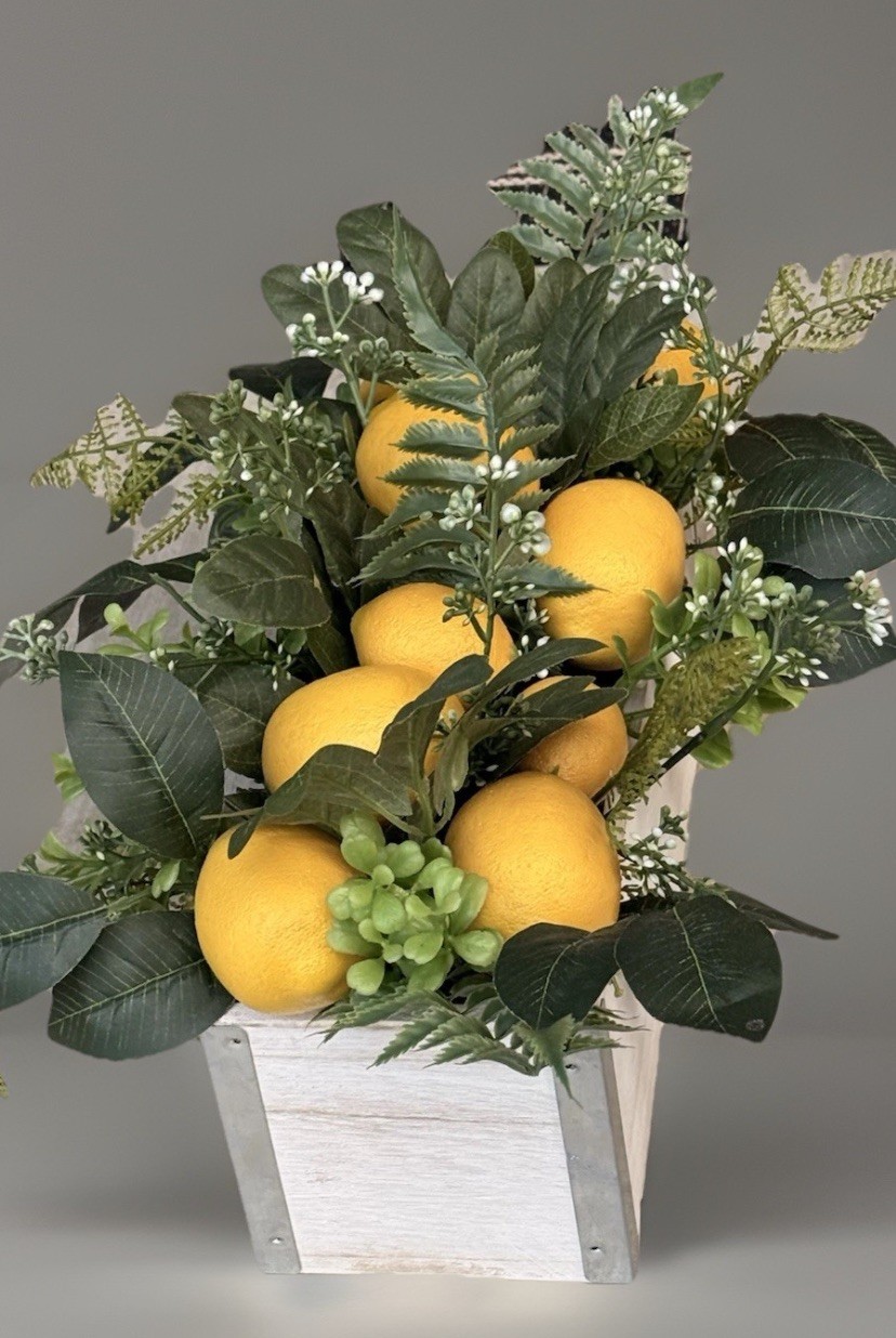 EUC Kirkland Farmhouse Lemon Floral White Wooden Box Centerpiece 13x12x4.75”