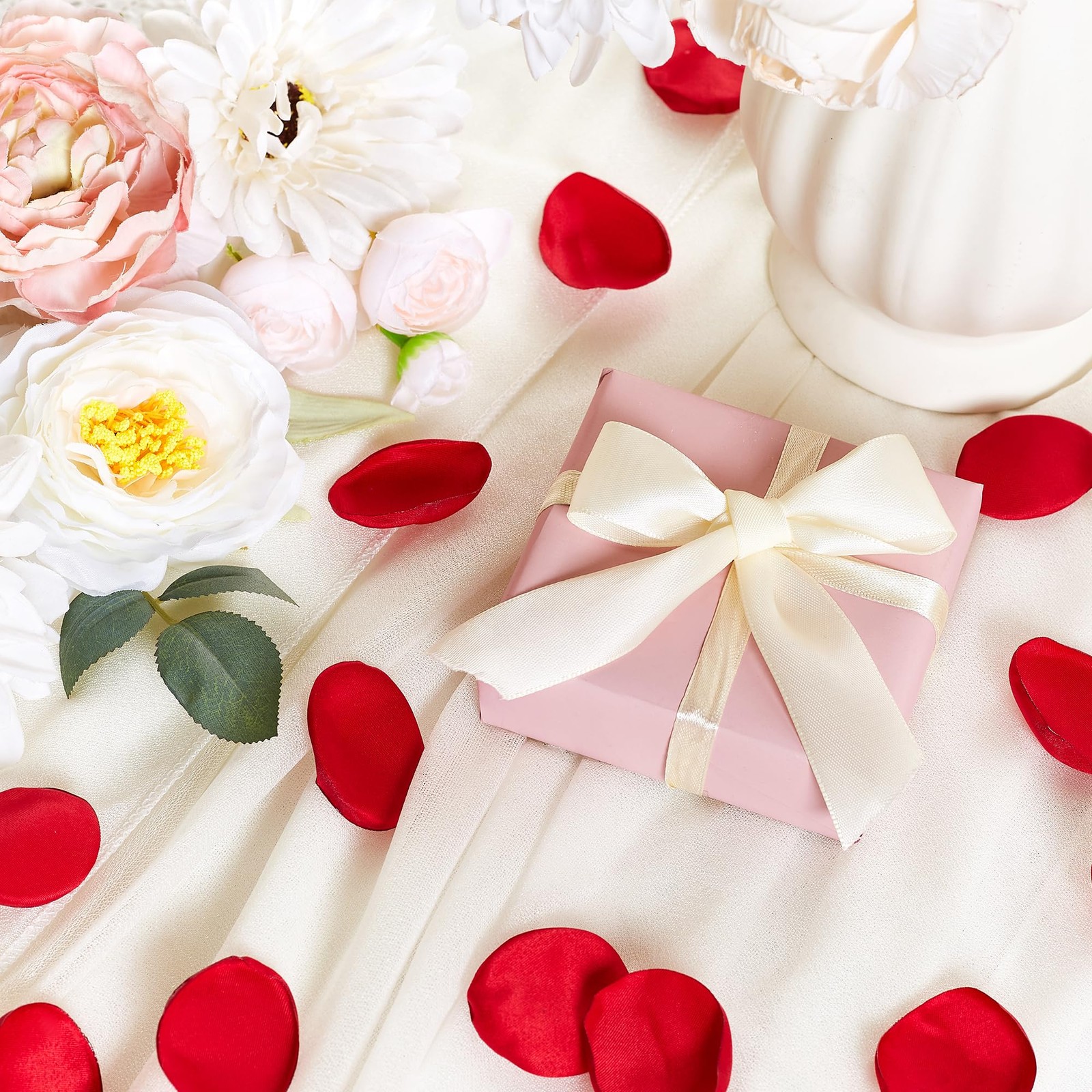 400 PCS Fake Red Rose Petals Artificial Silk Flower Romantic Wedding Night