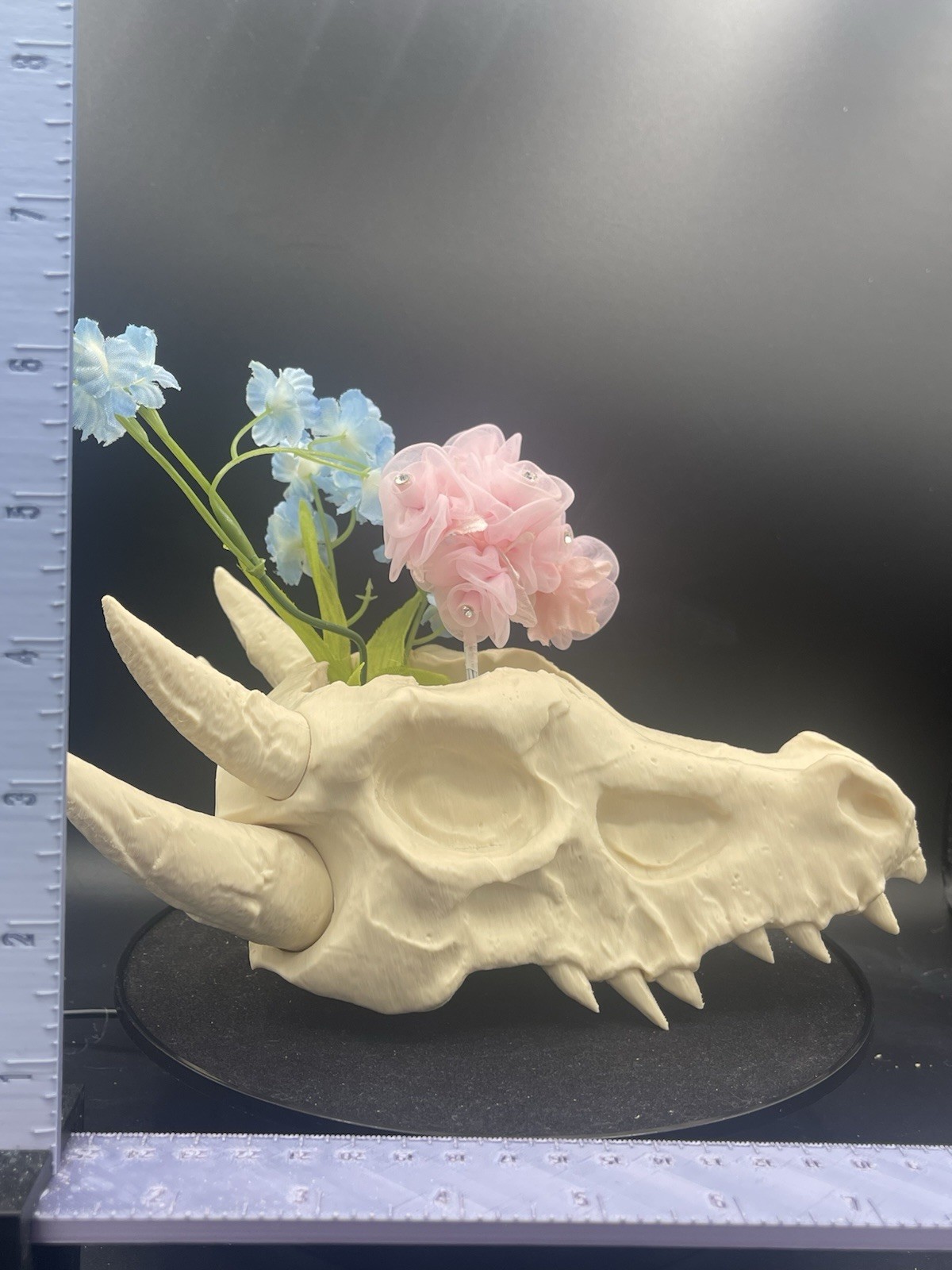 Deathroot – Planter! (Flowers not included)