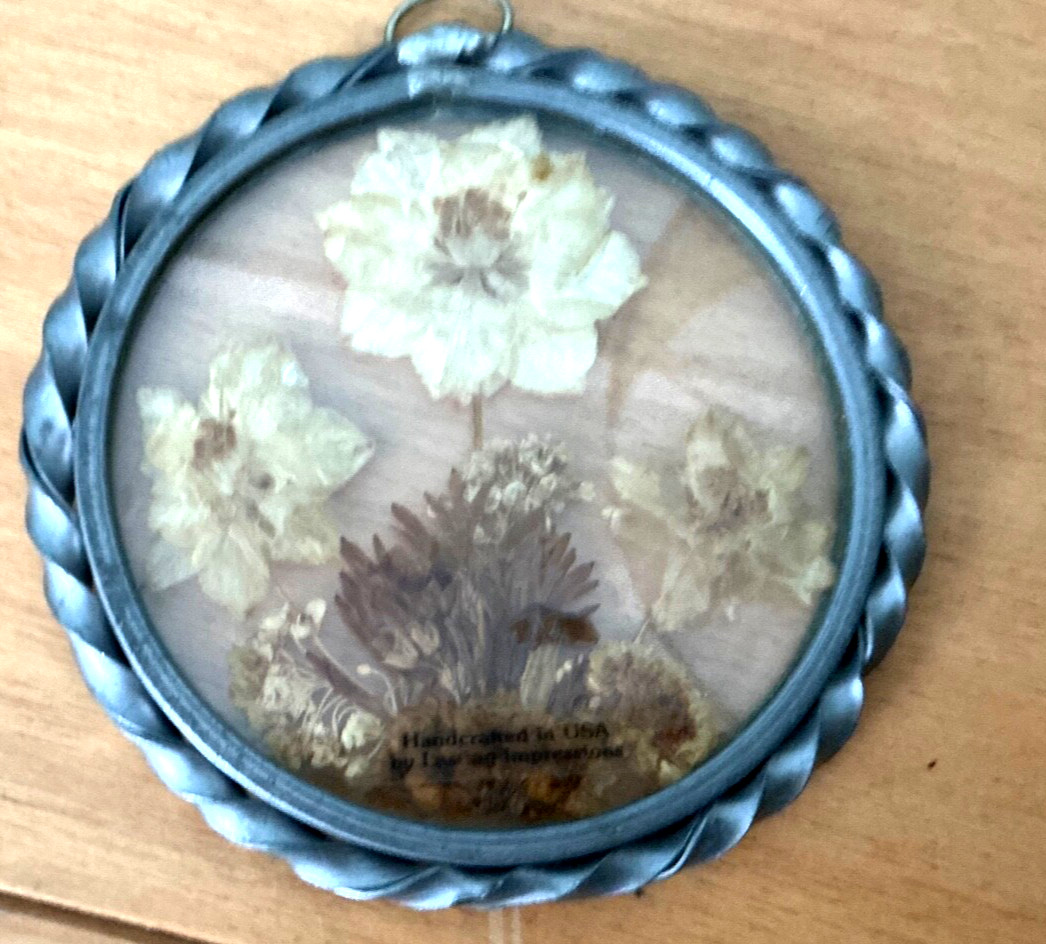 Vintage Lasting Impressions Real Dried Pressed Flowers Glass w Lead? Frame USA