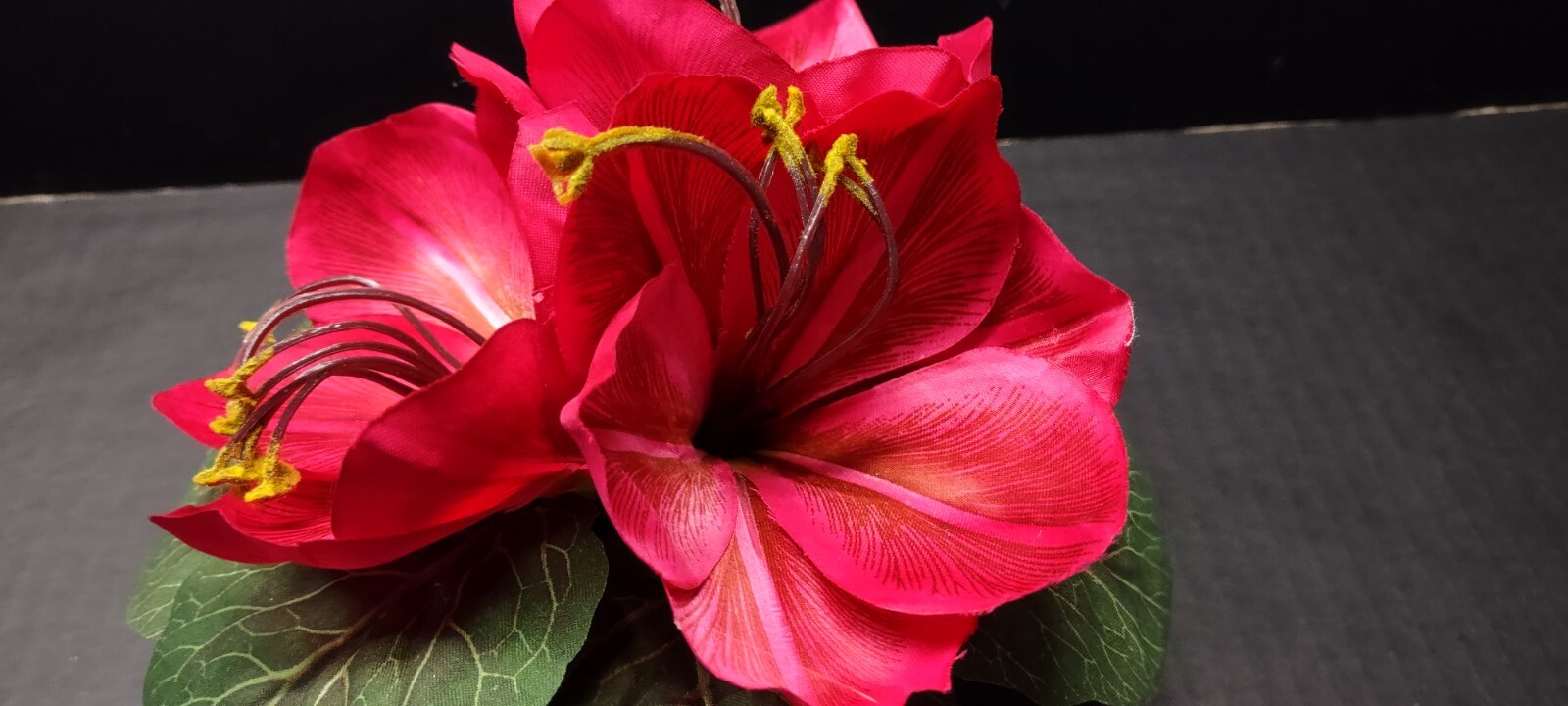 Artificial amaryllis flower table favor decoration