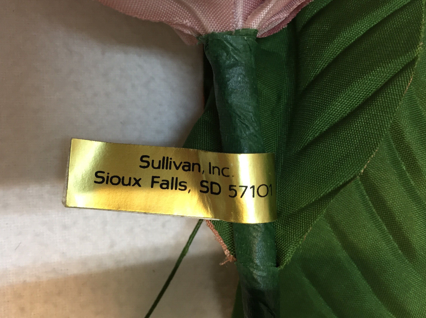 Magnolia Flowers Faux Artificial Light Burgandy 14.5″ to 29″ long Leaves Lot 4
