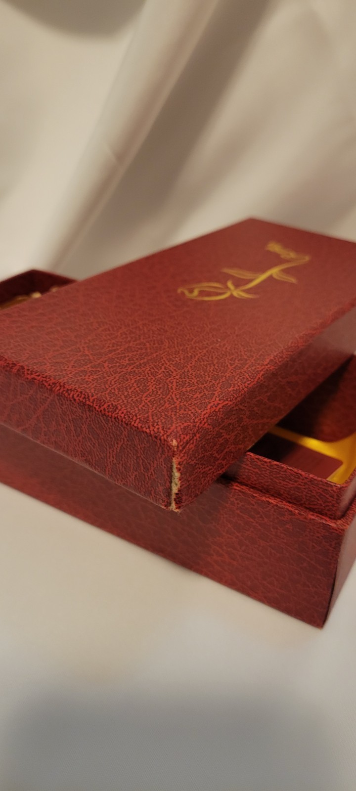 Junyi Gold Dipped Rose With Card Certifying Authenticity
