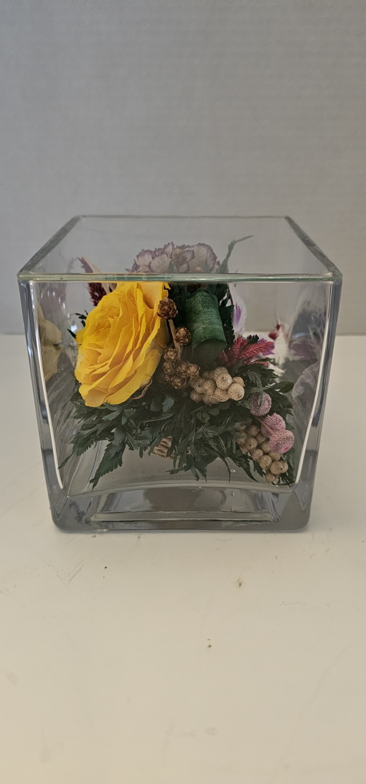 Enclosed Cube Glass Vase W/preserved Flowers Orchid Carnation & Rose