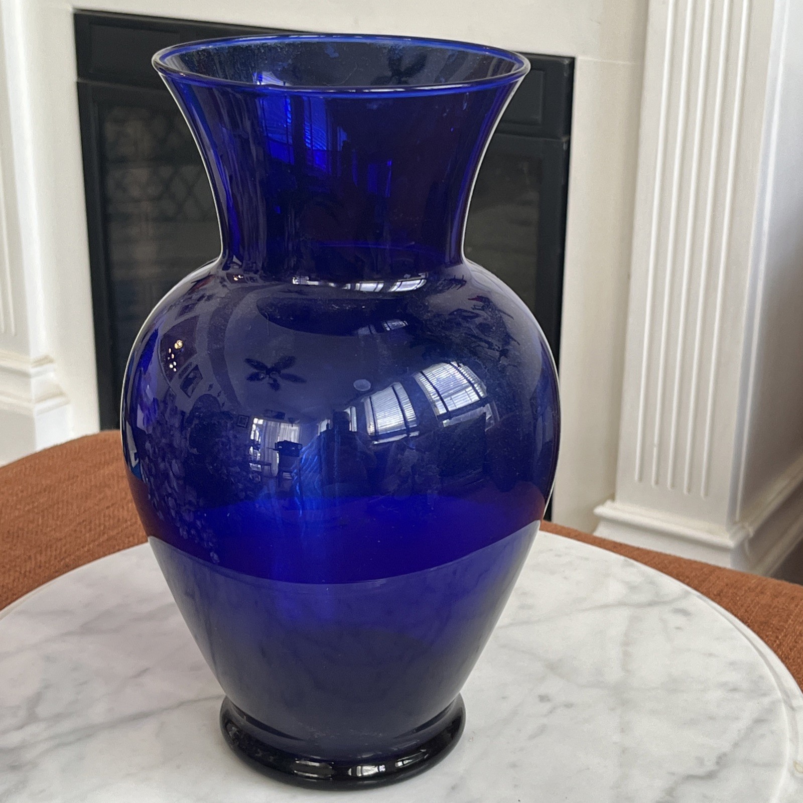 Flower Arrangement Cascading, Wisteria Purple in Cobalt Blue Glass Vase