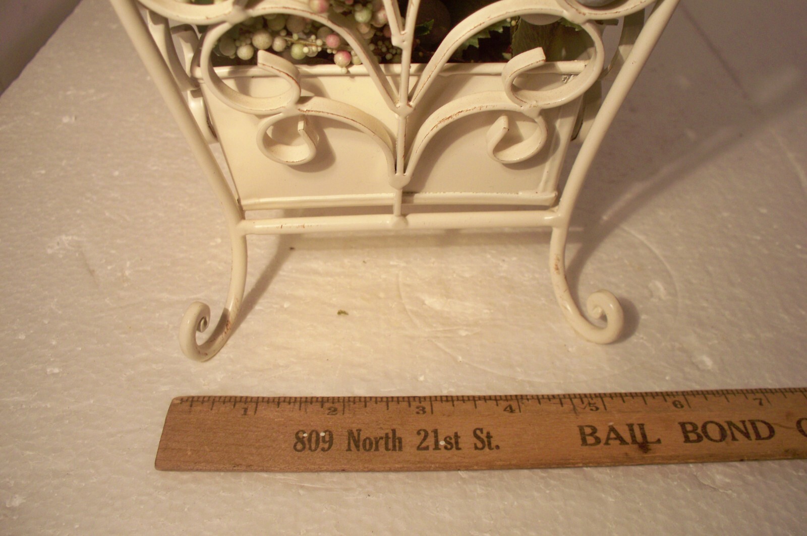 Dining Table Metal Centerpiece Decoration Spring Ivy Grapes etc