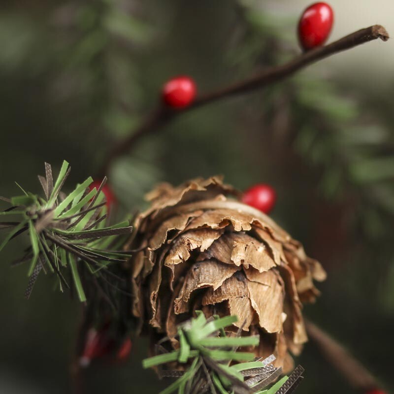 4 Foot Long Red Pip Berry and Artificial Pine Twig Garland