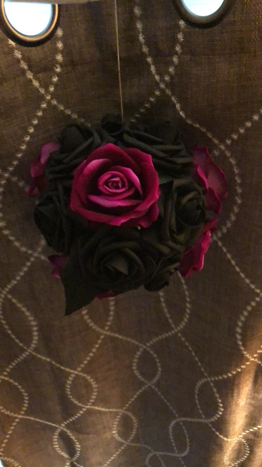 Handmade flower balls This product is a gothic-style artificial flower bouquet