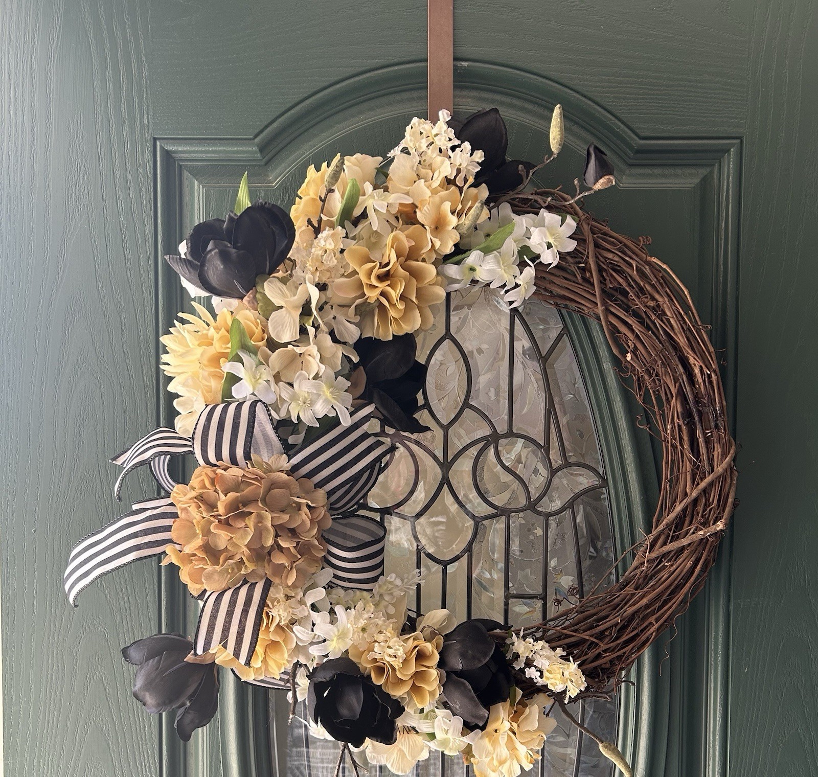 Black, White And Beige Grapevine Floral Wreath 24″, Black And White Striped Bow