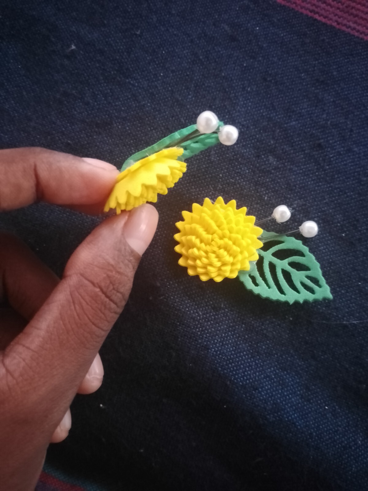 4.5cm artificial WITH LEAVE YELLOW COLOR FLOWERS 10pcs to 100pcs foam flower new