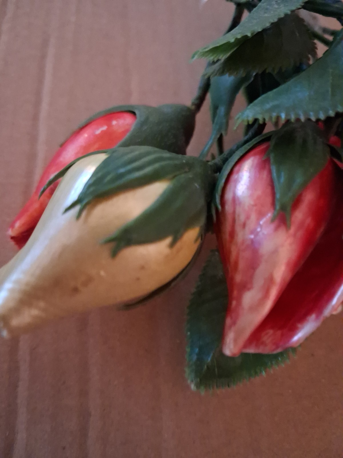 Handmade Hand Pained Stem Sea Shell Rose Buds Flowers Set of 7 Home Decor