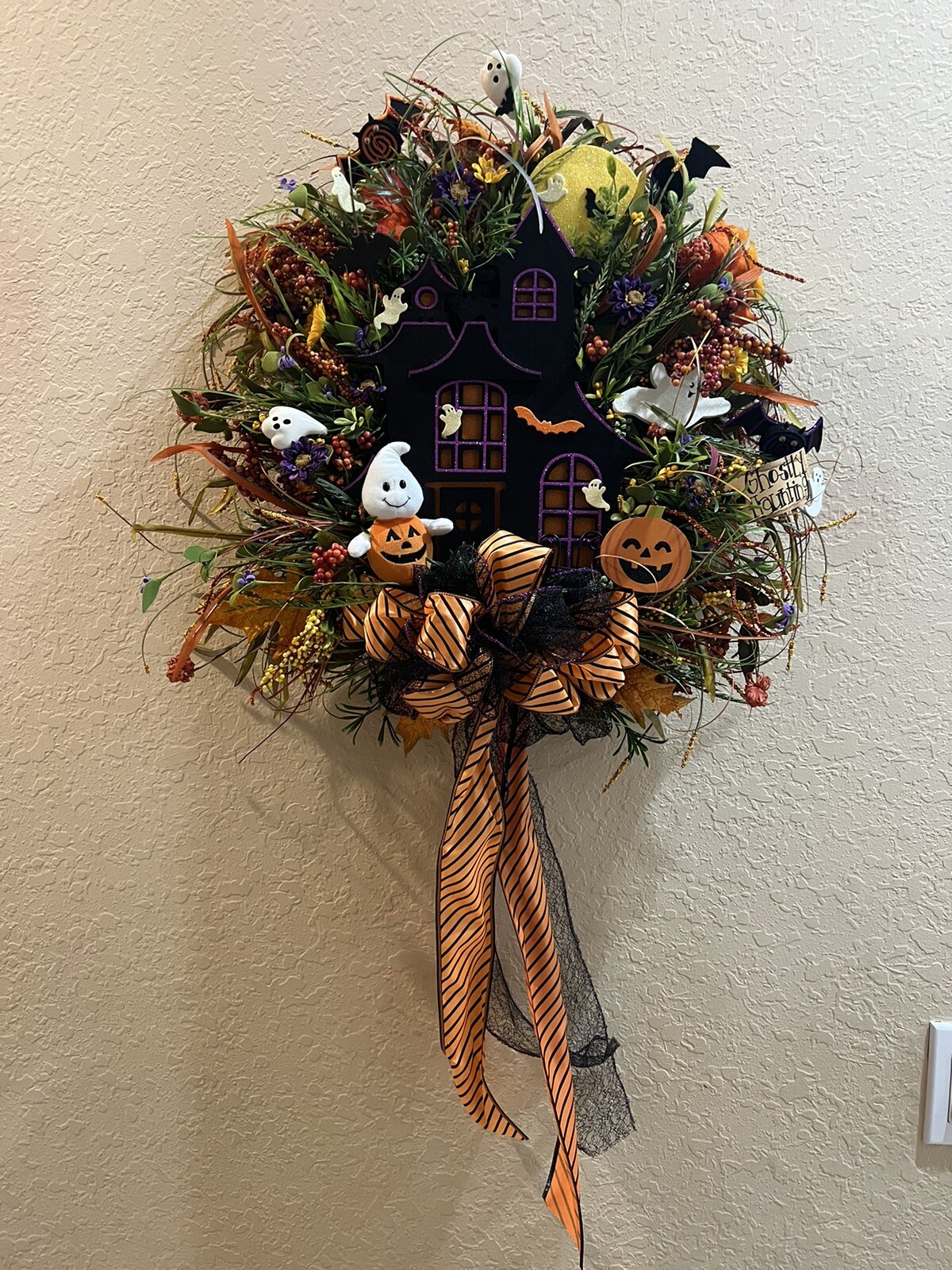 Haunted House Halloween Wreath EUC
