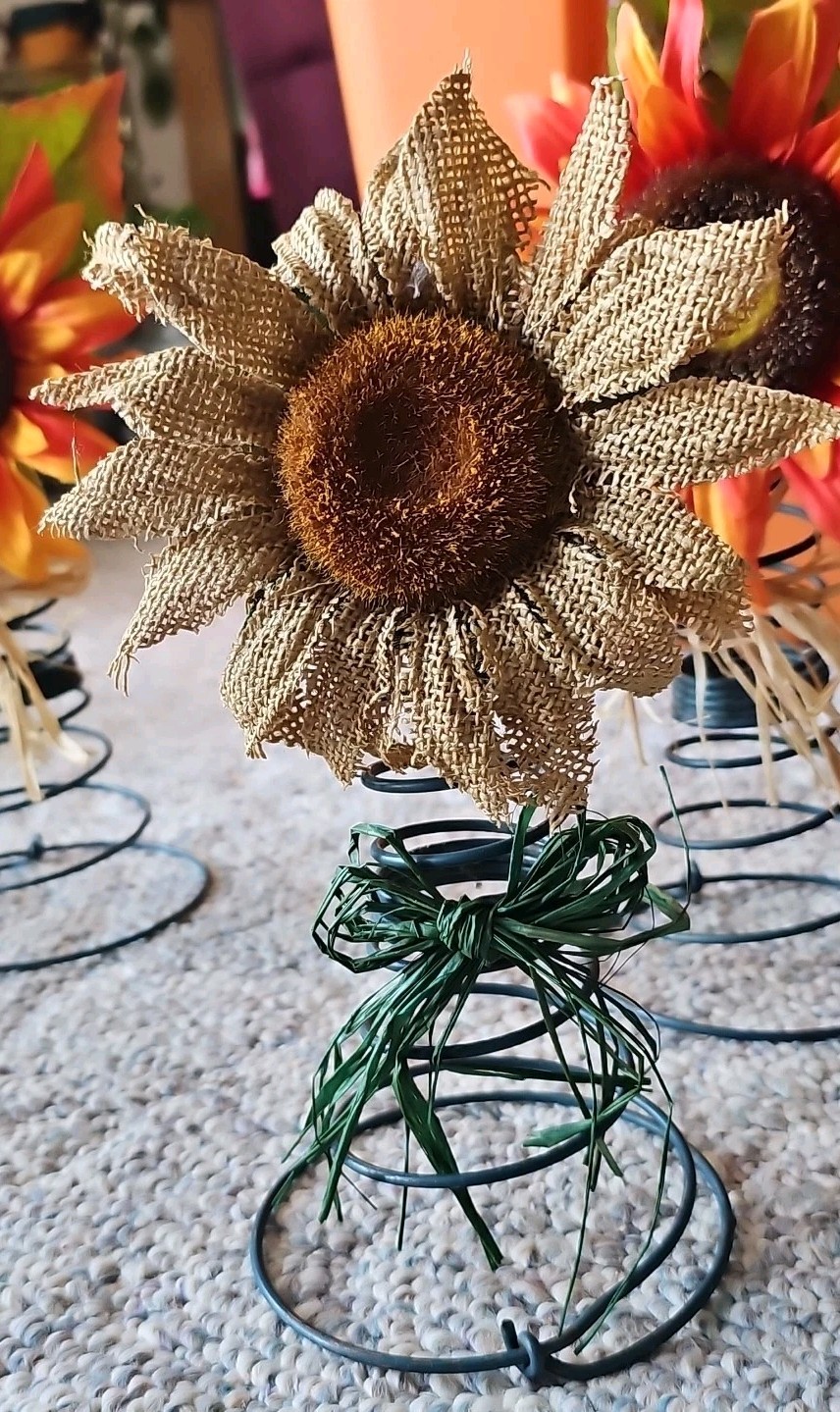 Silk Sunflowers On Green Metal Springs Free Stand 10″ Tall Set Of 4 Fall Decor