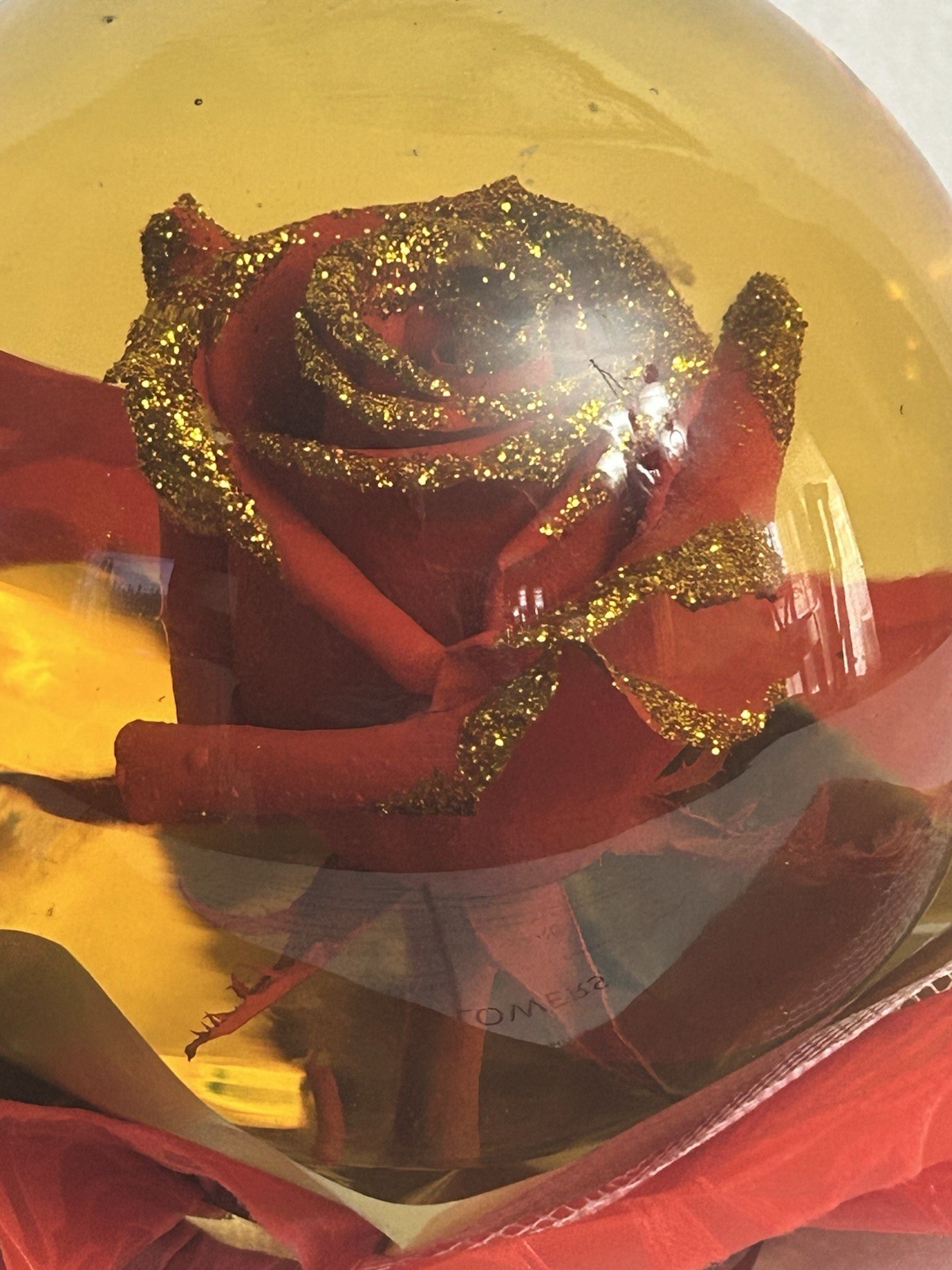 Vtg Forever Red ROSE with GOLD In Glass Ball Water Dome Globe Large Rose