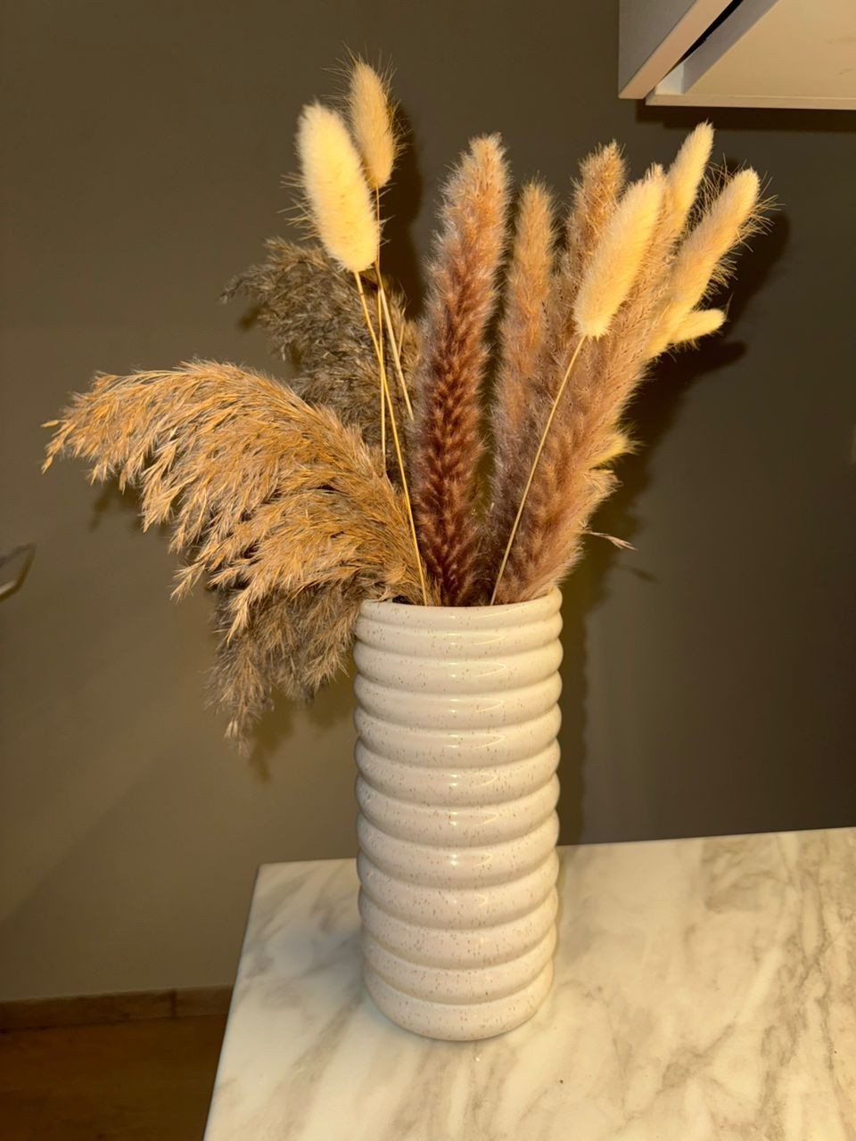Boho Dried Pampas Grass Bouquet in Ceramic Vase – Neutral Home Decor Arrangement