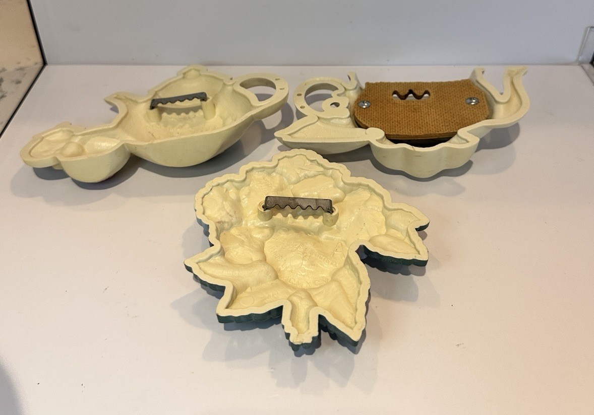 Vintage Burwood Pansy Flower & Teapot Wall Hanging Plaques Set (3)